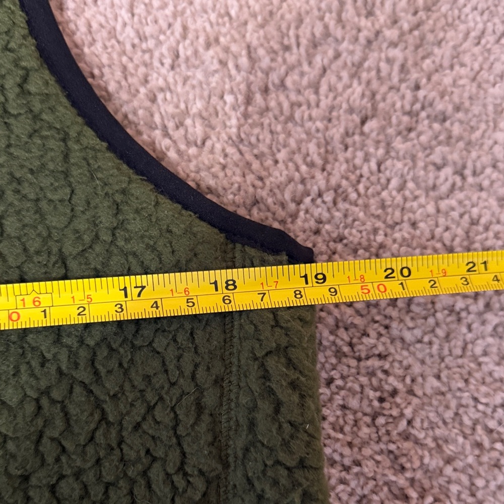 Patagonia Olive Fleece Vest - Picture 3 of 3